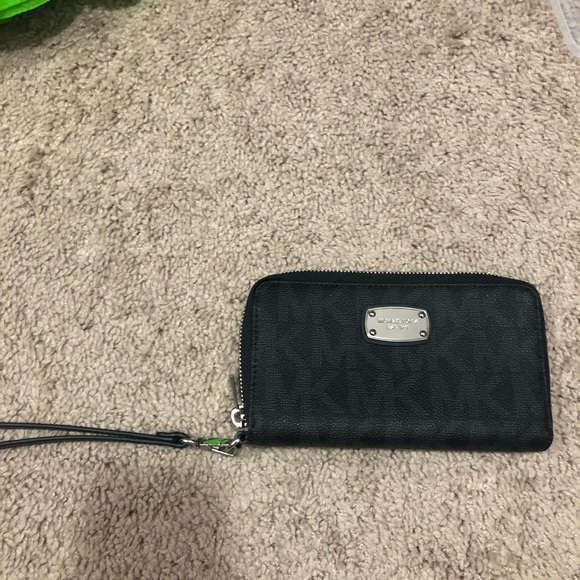 MICHAEL Michael Kors Handbags - Michael Kors Logo Wallet
